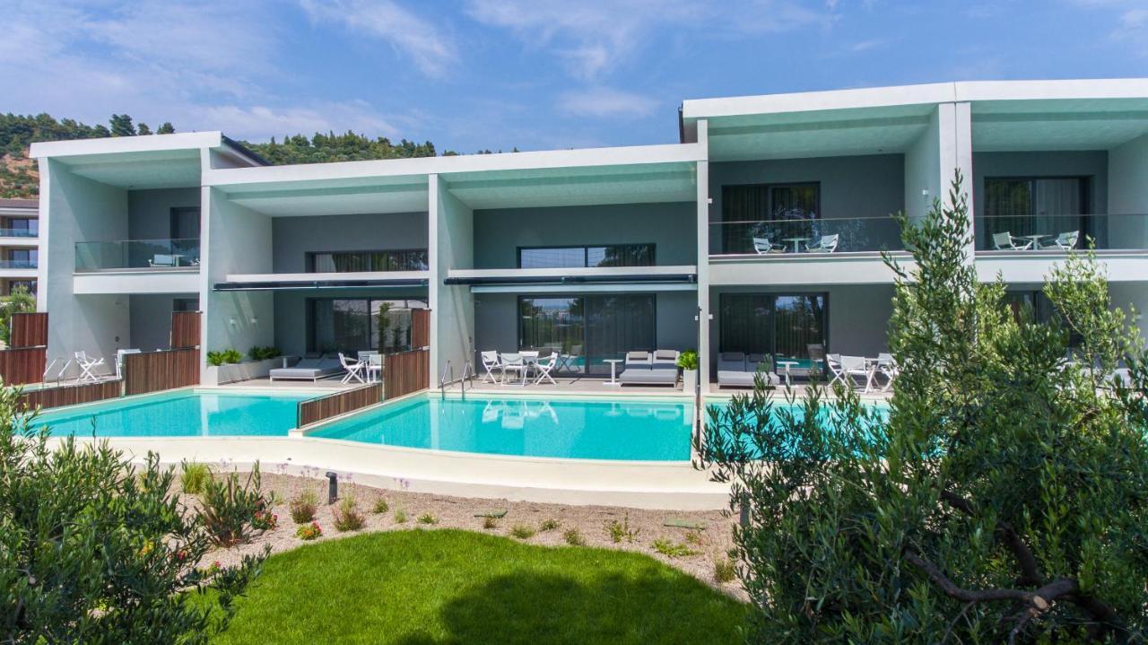 Lagomandra Luxury Suites With Private Pools Nikiti  Buitenkant foto