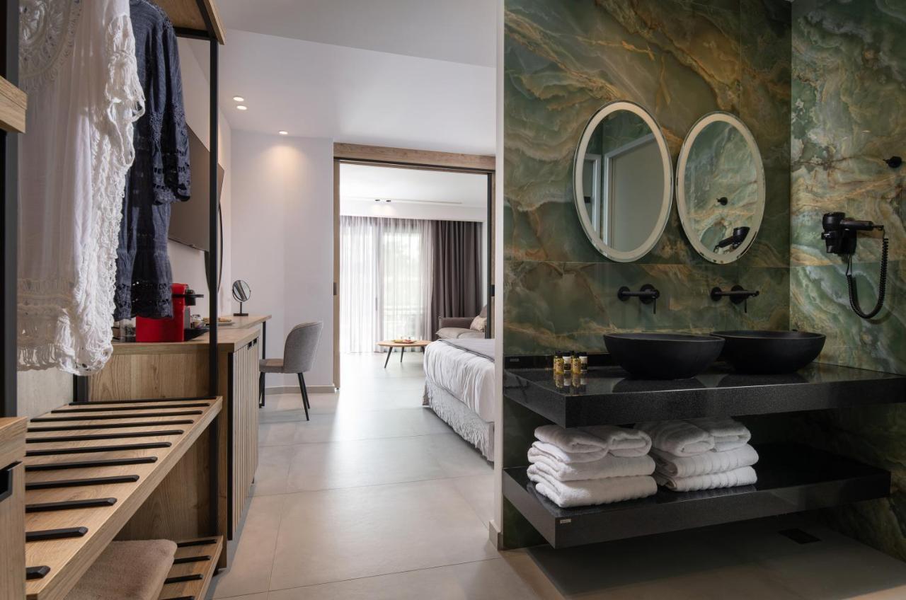 Lagomandra Luxury Suites With Private Pools Nikiti  Buitenkant foto