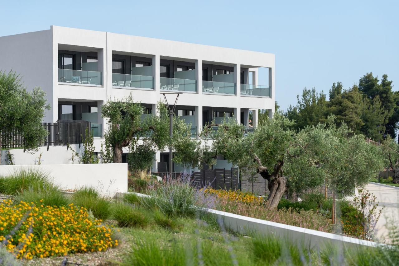Lagomandra Luxury Suites With Private Pools Nikiti  Buitenkant foto